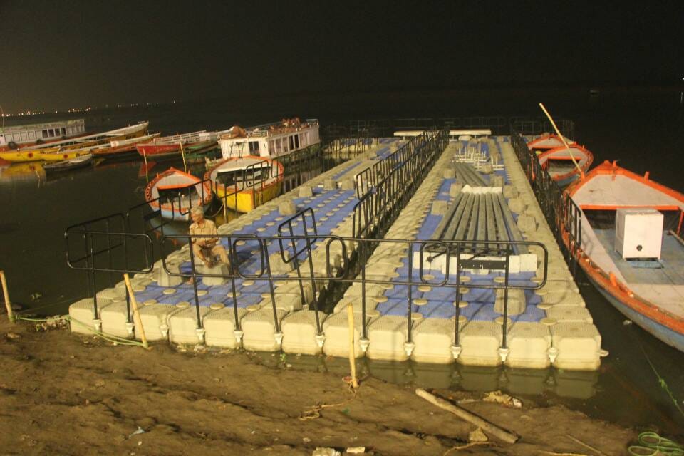 floating jetty placed in assi ghat at varanasi
