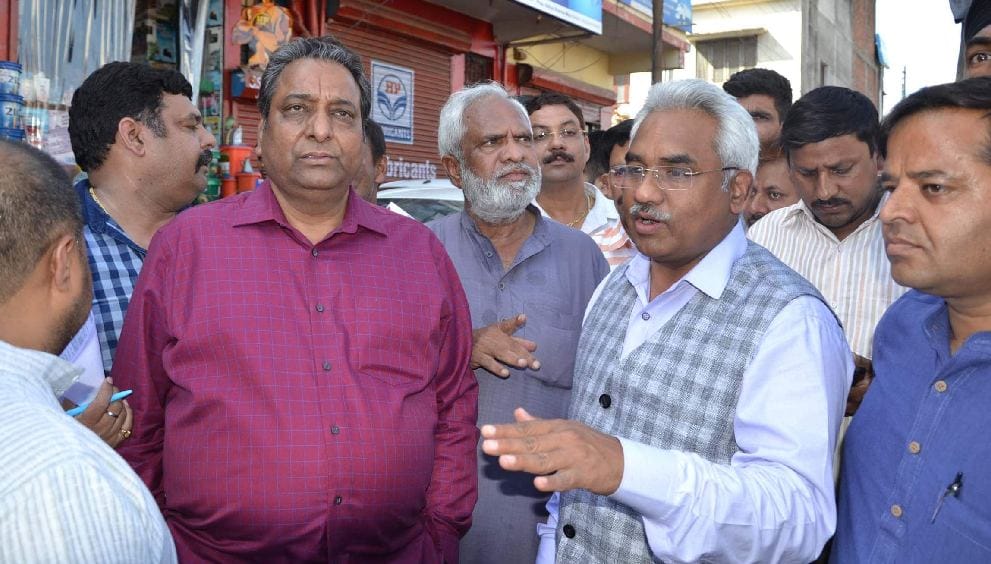 Urban Development Minister Madan Kaushik angry on encroachment 