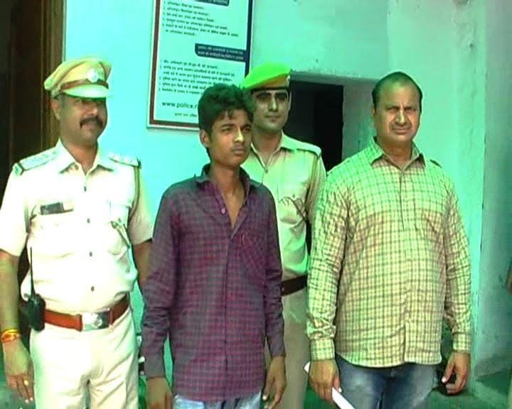 chain snacher arrested in kota