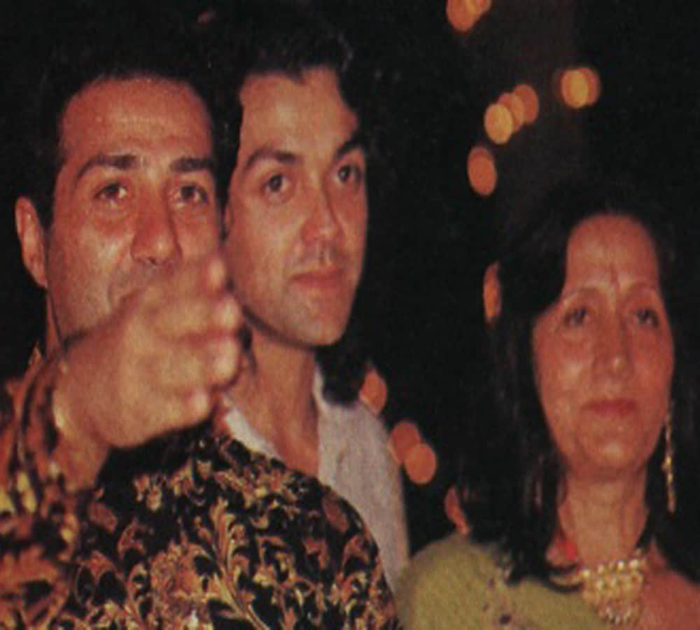 Sunny Deol shared Prakash Kaur picture on Instagram says My mom my world