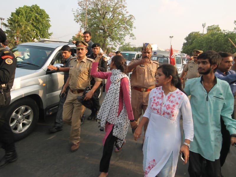students stop chief minister adityanath vehicles in Lucknow.