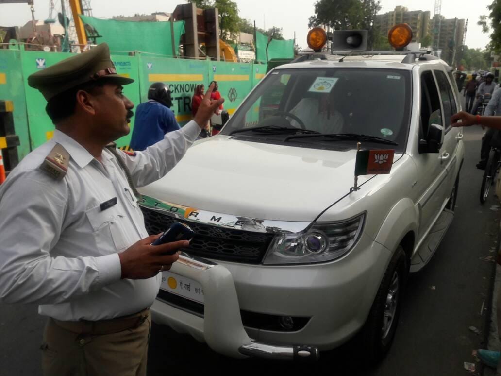haryana congress mla shri krishan hooda car without number plate