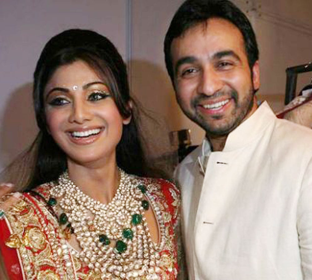 bollywood actress who married divorcy actor