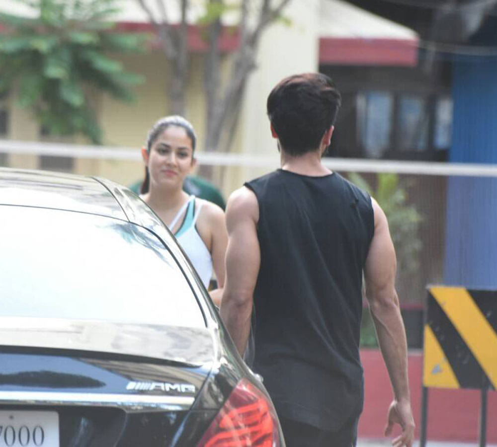 Shahid Kapoor and Mira Rajput caught at Gym together see photos