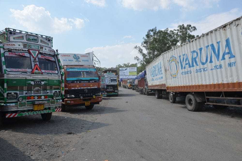toll system stopped working in punjab made many vehicles stucked