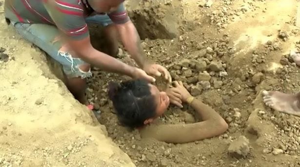 teenage girl buried alive to cure lighting 