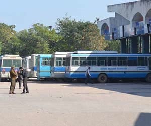  Bus drivers to face five thousand rupees fine for talking on mobile while driving.