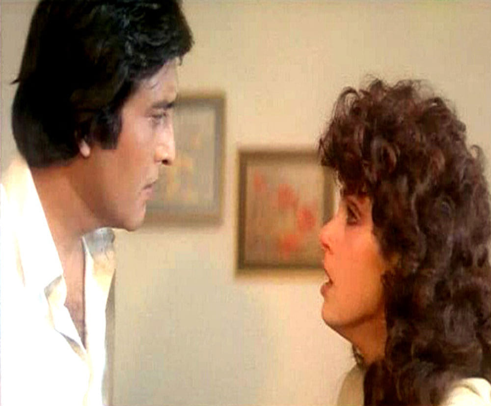 When Dimple Kapadia got scared during intimate scene with Vinod Khanna from Prem Dharam