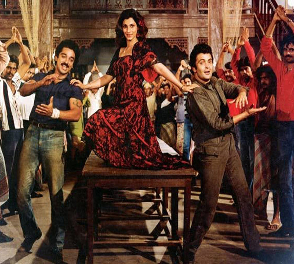 Dimple Kapadia wardrobe malfunction during 'Sagar' Movie starring Rishi Kapoor