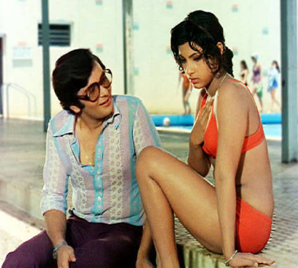 Dimple Kapadia wardrobe malfunction during 'Sagar' Movie starring Rishi Kapoor
