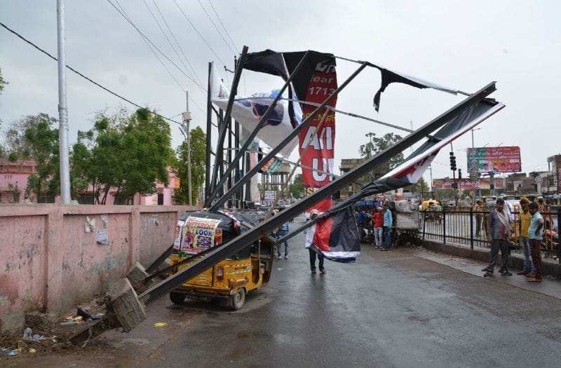 no electricity due to storm at many places