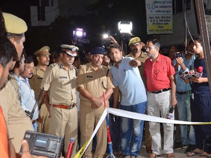  protest in sitapur because of double murder.