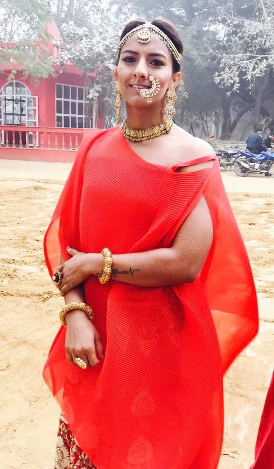 dangal girls geeta phogat stunning look, babita phogat stunning look