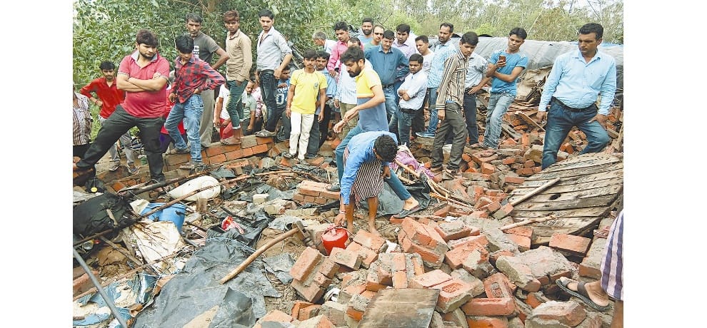 solan eight died after wall collapse side story