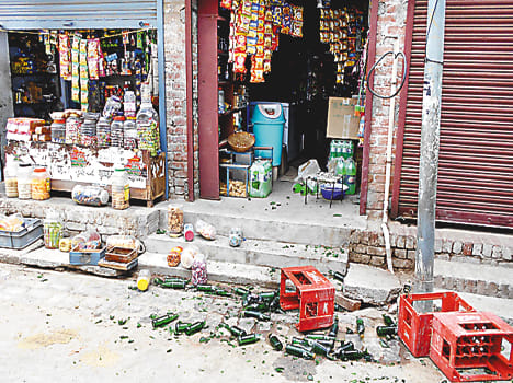 Pete gets thrown on the road to the shopkeeper