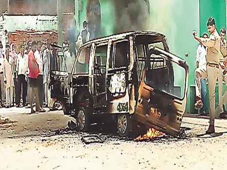 The fire in the van, the famous stampede