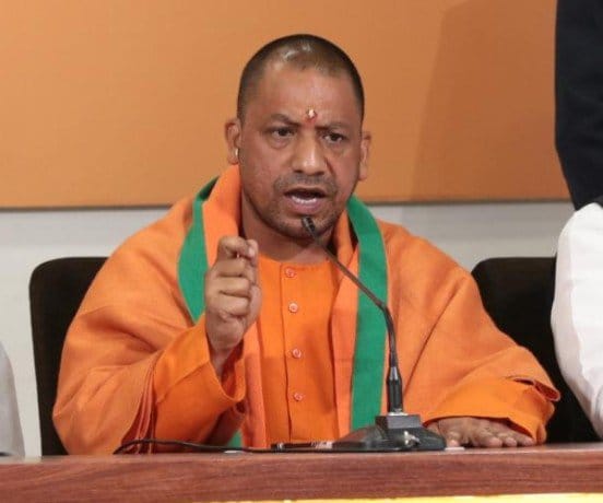 yogi adityanath says banks should not issue notice to farmers.