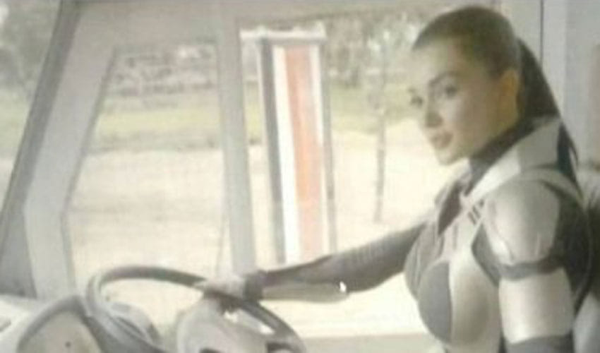 rajinikanth akshay kumar film 2.0 stills leaked amy jacksons seen in robot costume