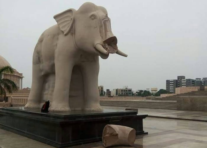 sixty lakh rupees elephent's trunk broken in lucknow ambedkar park