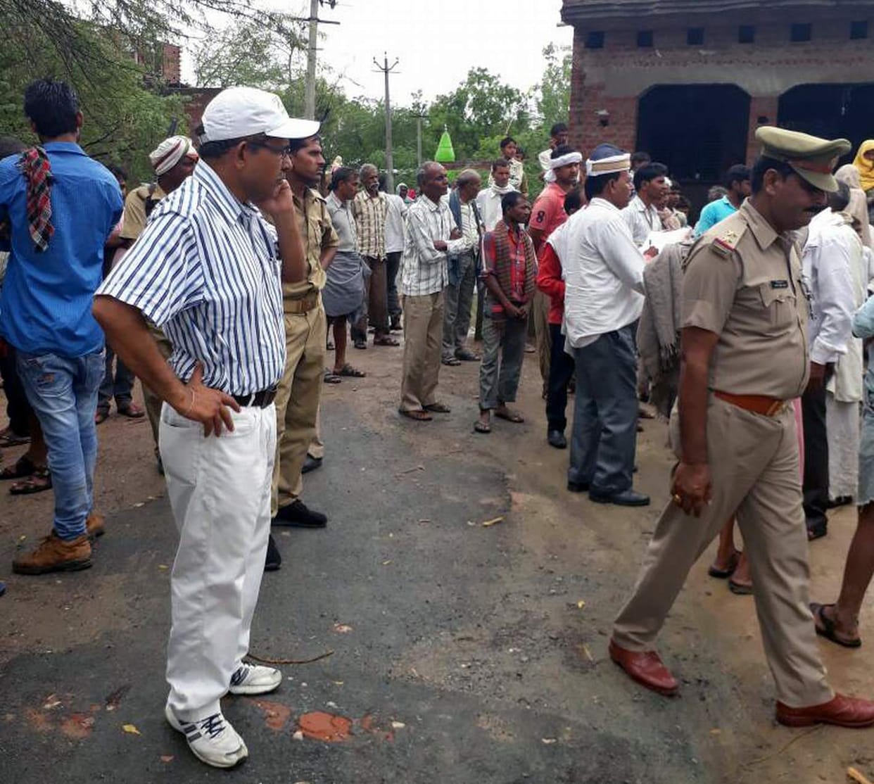 ग्रामसभा की जमीन को कराया कब्जामुक्त