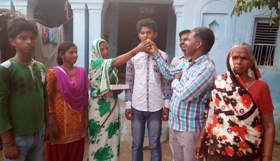 Dhananjay did top the gorakhpur in 10th