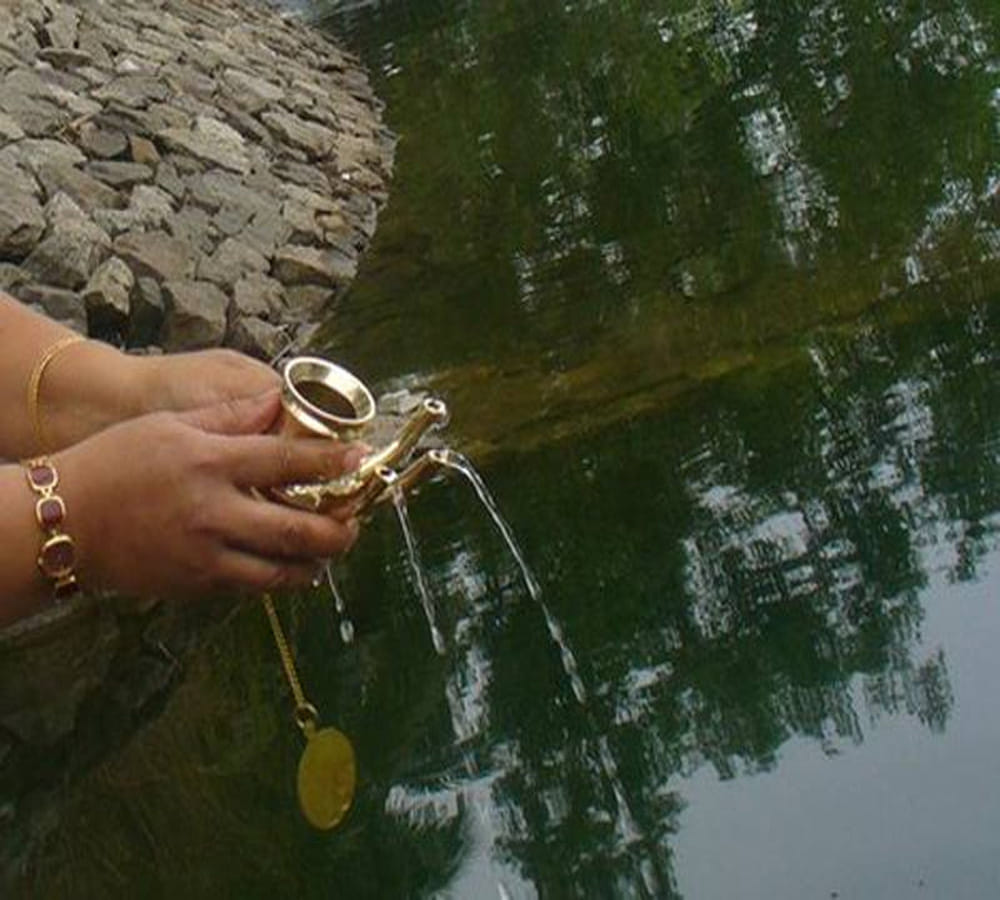 keep gangajal at home according to vaastu shastra