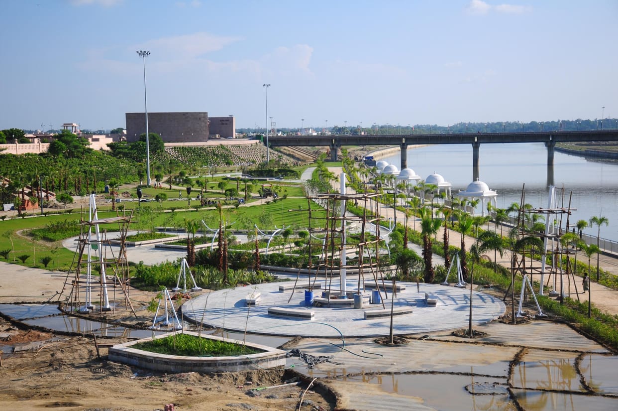 Gomti River Front Scam: husband-wife Competitors in tender wife got contract of worth Rs 1.88 crore