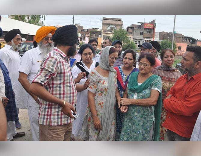 ludhiana trader killed wife and son, shot daughter, committed suicide