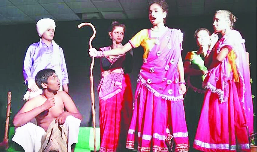 The comedy drama 'Chala Ho Gaya' is aired very well