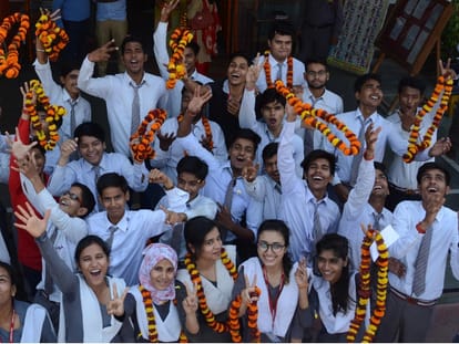  yogi adityanath to honour UP Board tenth and twelveth toppers.
