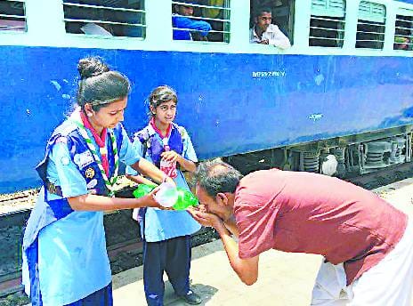 Scout guide pilgrims cold water
