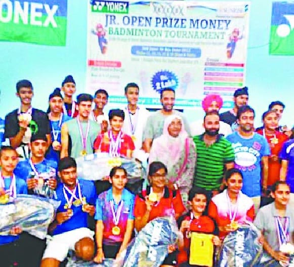 Almora's shuttlechers have shown stiffness in badminton