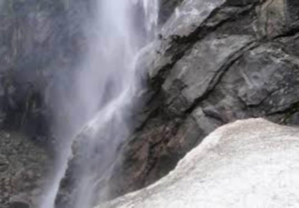 Mysterious waterfall in uttarakhand