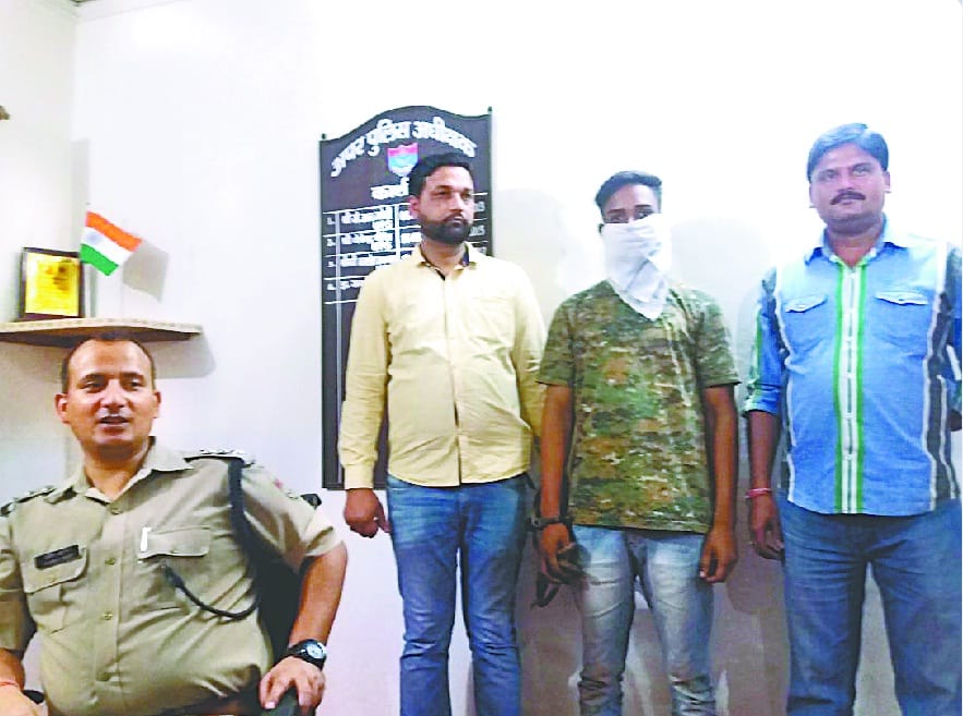 Murder accused couple arrested