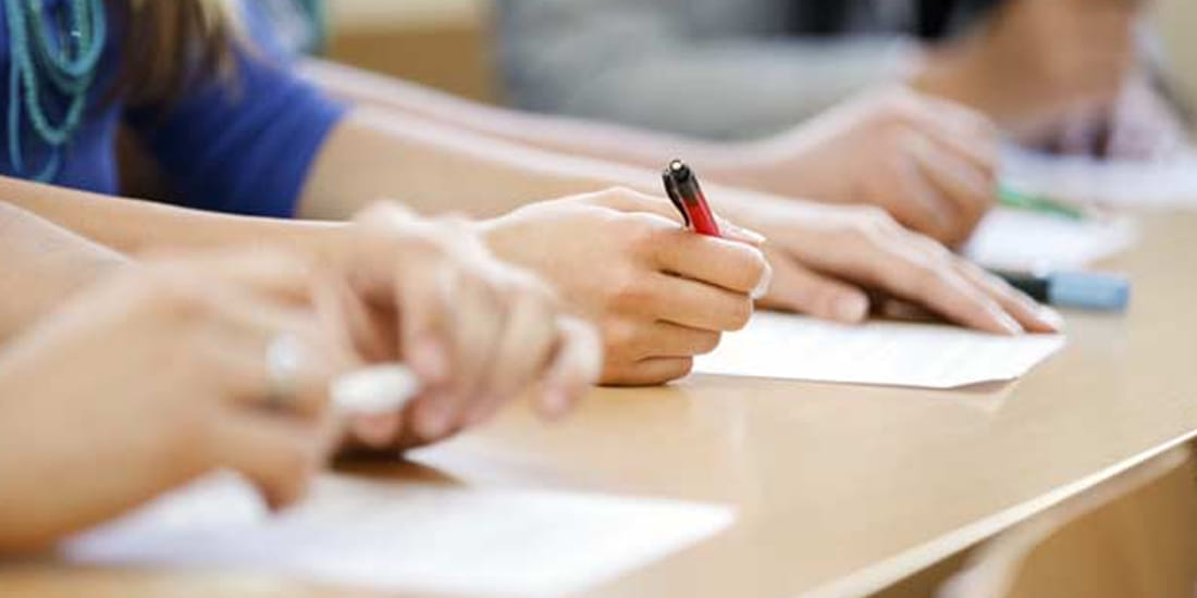 daughter become topper after gave exam where father on duty