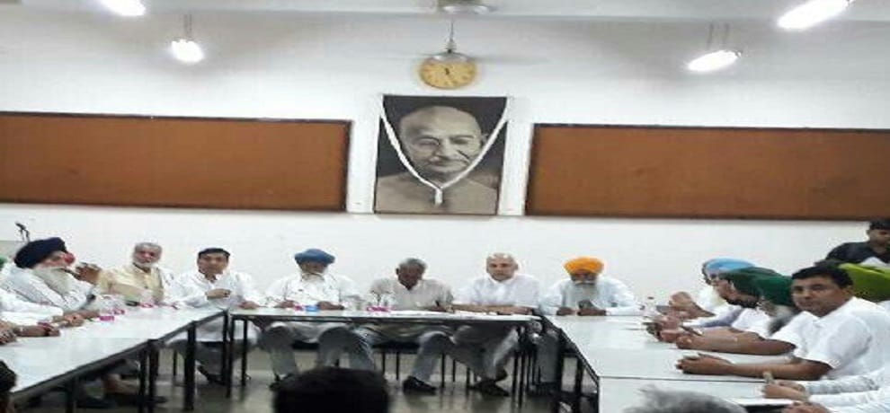 Farmers groups attackes on BJP by BJP's weapon 