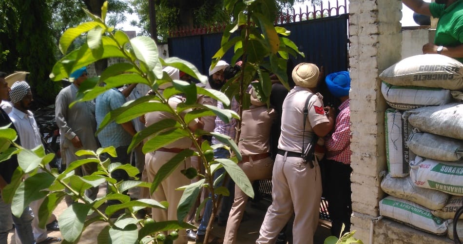 Women Police constable commit suicide