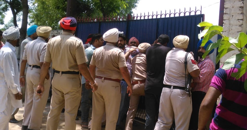 Women Police constable commit suicide