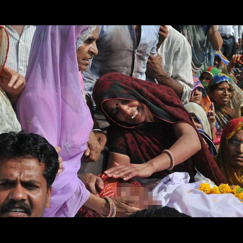 images of farmers protest in madhya pradesh in which shivraj singh chouhan govt is in questions