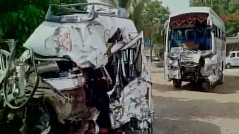Odisha: 8 dead and 2 seriously injured after truck collides with auto rickshaw at Chandol 
