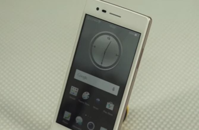 Online Shopping Fraud: Online shopping portal delivers dummy iPhone instead of smartphone