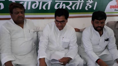 ramvir yadav conflict with IPS amitabh takhur 