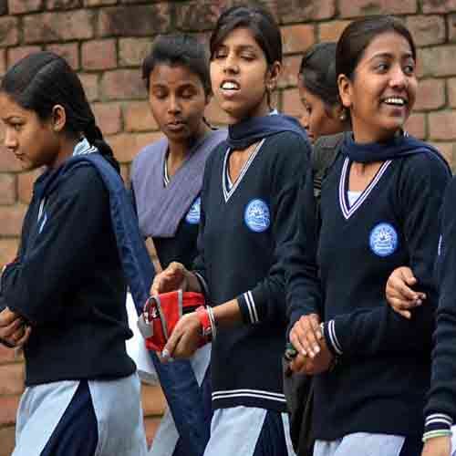 UP Board Result 2017 cm yogi happy with the girls performance and facilitate top 10