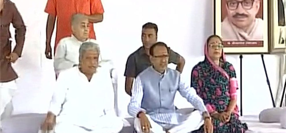 Shivraj Singh Chauhan will run his government from Pandal during Kisan Andolan