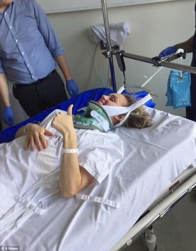 Melbourne woman breaks her neck by laughing 