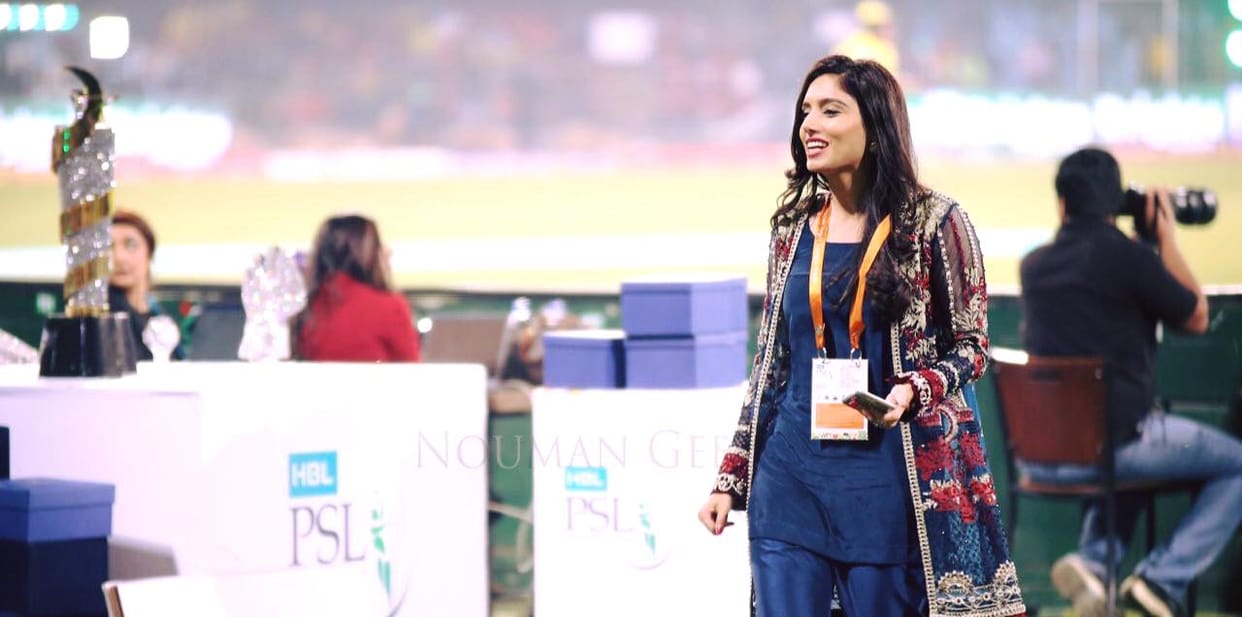 Zainab Abbas,Pakistani Journalist, 'Casts Spell' on Virat Kohli, AB de Villiers in Champions Trophy