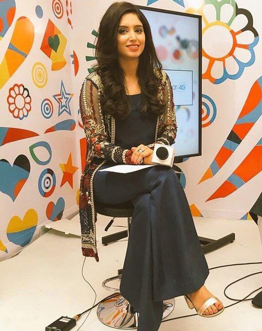 Zainab Abbas,Pakistani Journalist, 'Casts Spell' on Virat Kohli, AB de Villiers in Champions Trophy