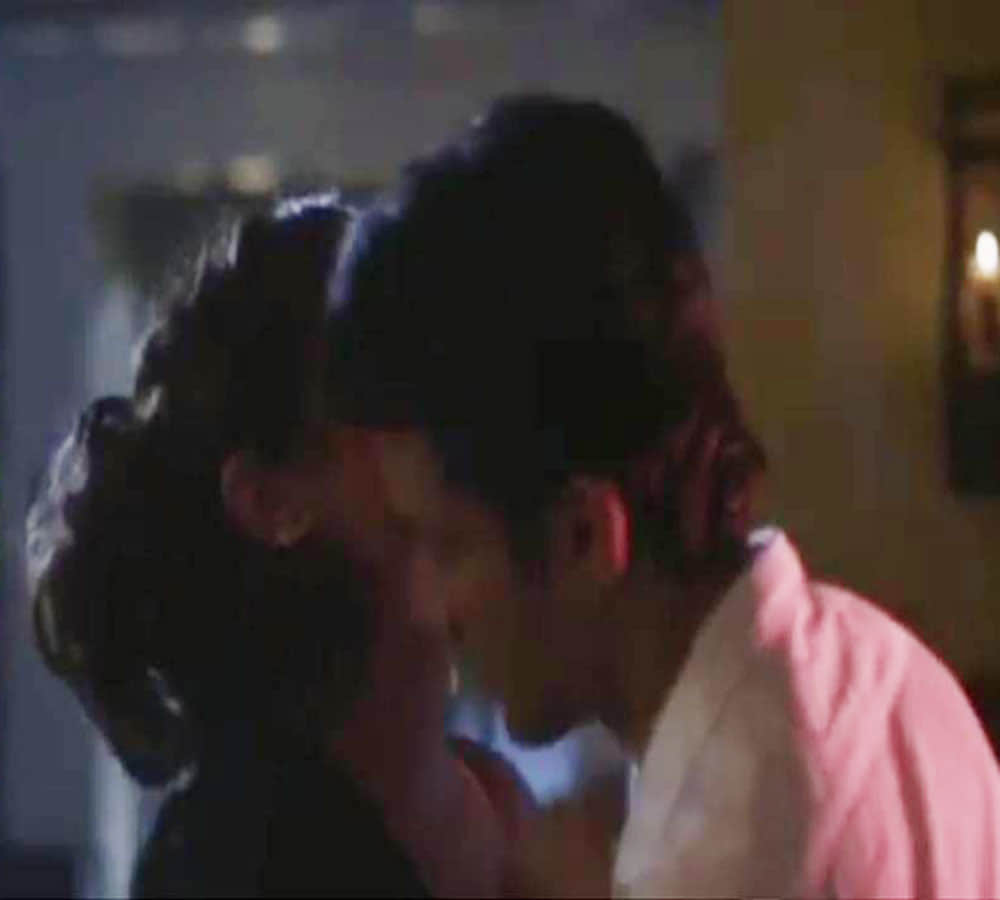 the bold video of raveena tandon seducing ashish bisht in shab