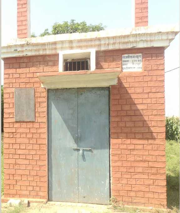 Farmers craving water, stagnant tubewells