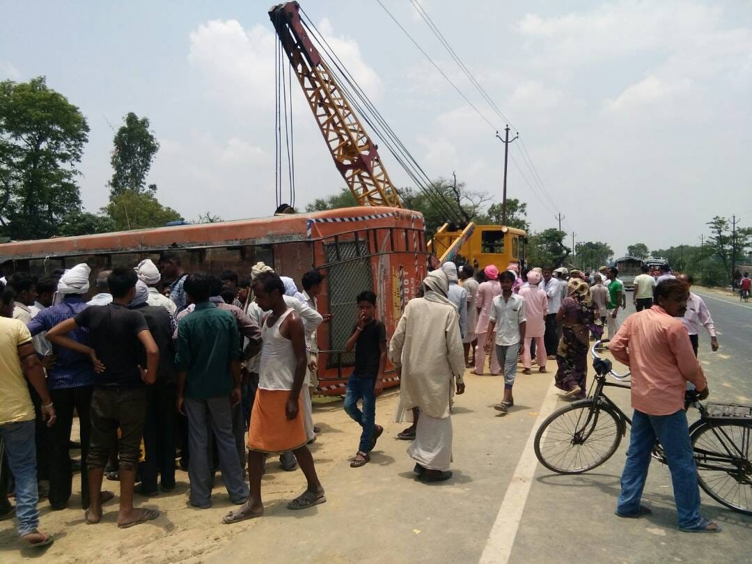 bus accident in balrampur in Uttar Pradesh.